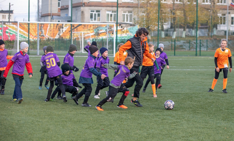Фото - Детские клубные команды по мини-футболу состязались во всероссийском турнире ЕВРАЗа «Стальная воля»
